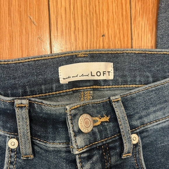 Loft Kick Crop Jean - Picture 3 of 9